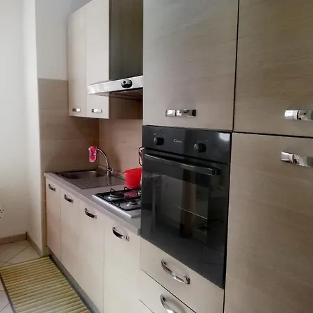 Sweet Apartment *
